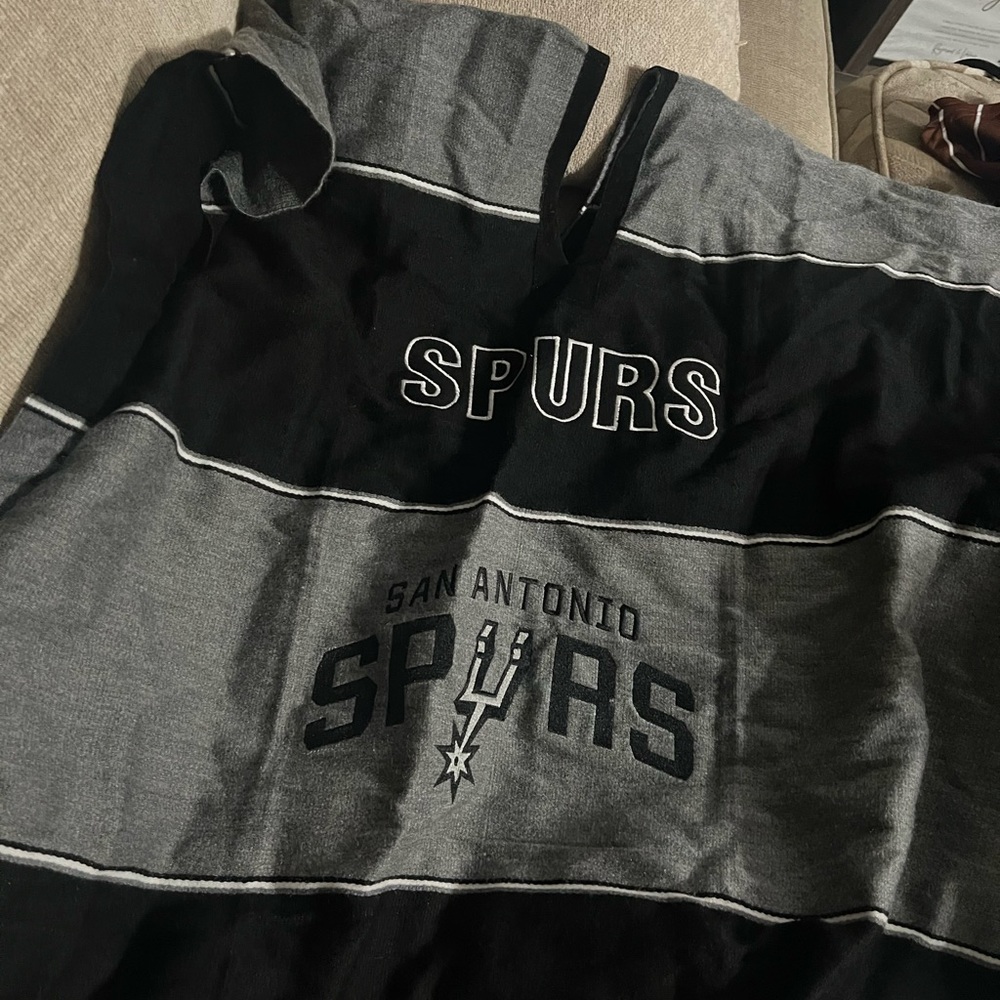Spurs pancho